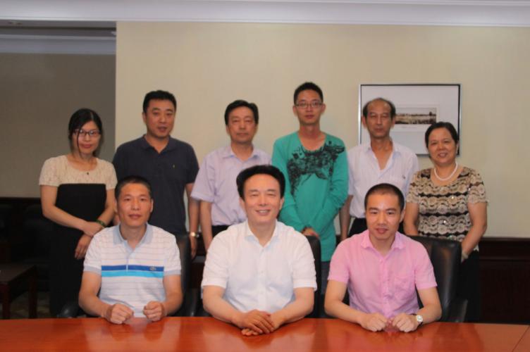 2014年6月24日集团与上海鑫众建筑装潢材料有限公司签订租赁协议